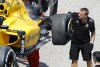 Bild zum Inhalt: Renault: Magnussen nörgelt, Reifenschäden beunruhigen