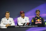 Lewis Hamilton (Mercedes), Nico Rosberg (Mercedes) und Daniel Ricciardo (Red Bull) 