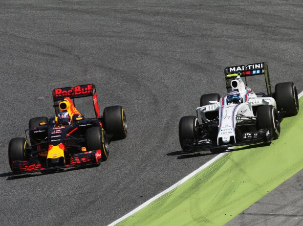 Daniel Ricciardo, Valtteri Bottas Daniel Ricciardo, Valtteri Bottas