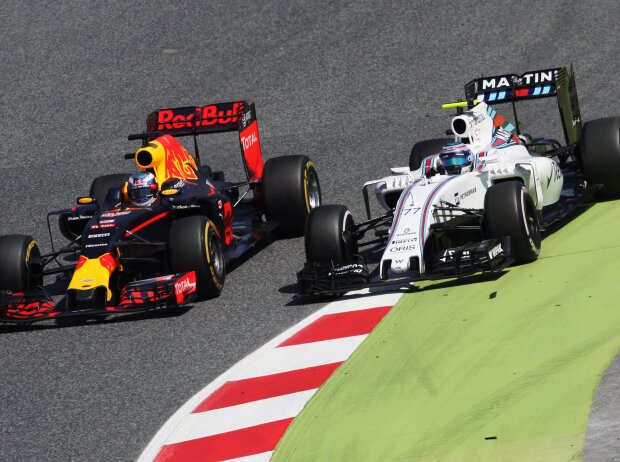 Daniel Ricciardo, Valtteri Bottas Daniel Ricciardo, Valtteri Bottas