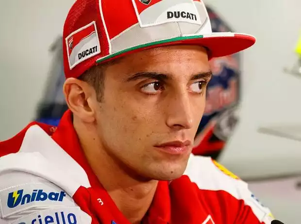Andrea Iannone Titel-Bild zur News: Andrea Iannone