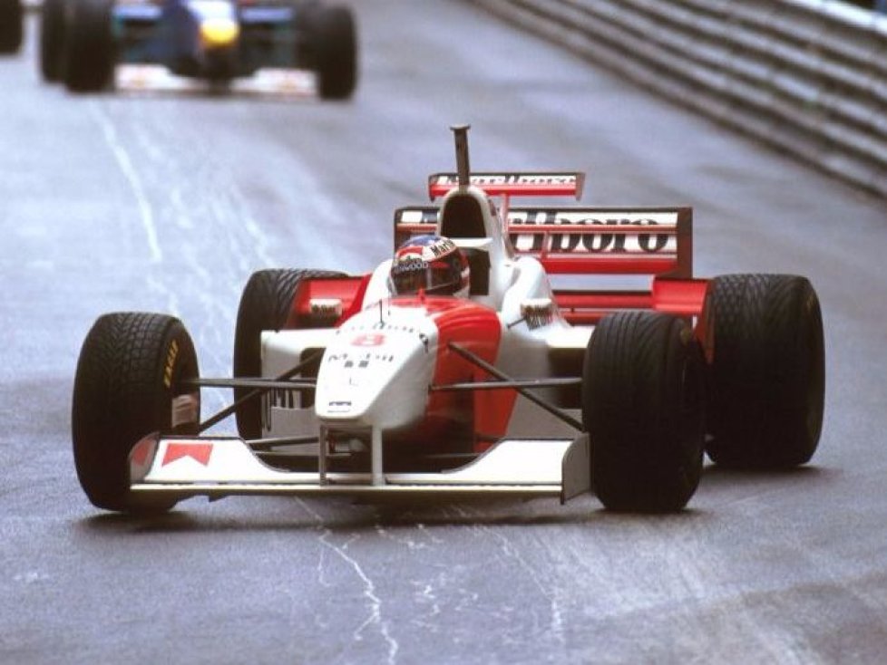 David Coulthard mit Schumacher-Helm