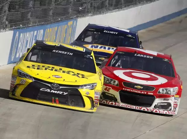 Matt Kenseth, Kyle Larson, Chase Elliott Titel-Bild zur News: Matt Kenseth, Kyle Larson, Chase Elliott