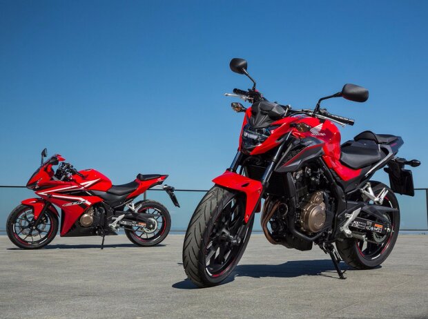 Honda CB 500 F (r.) und CBR 500 R (links) Honda CB 500 F (r.) und CBR 500 R (links)