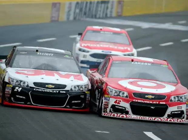 Chase Elliott, Kyle Larson Titel-Bild zur News: Chase Elliott, Kyle Larson
