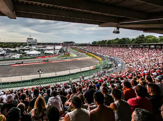Titel-Bild zur News: Zuschauer am Hockenheimring