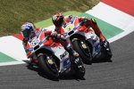 Andrea Dovizioso vor Andrea Iannone (Ducati) 