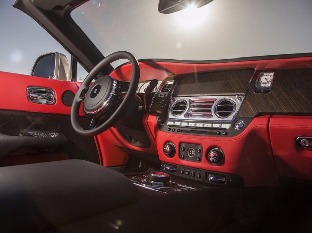 Cockpit des Rolls Royce Dawn 