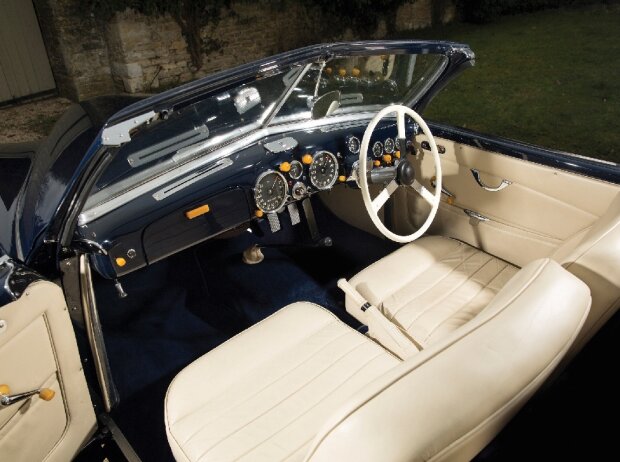 Cockpit des Bristol 400 Cabriolet von Pininfarina (1947)