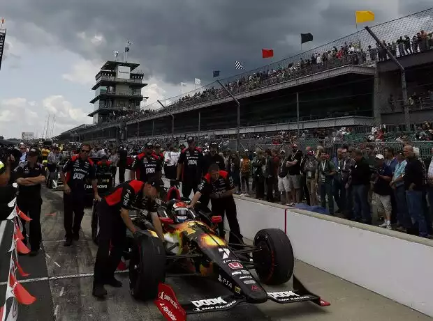 Indy 500 Fans Titel-Bild zur News: Indy 500 Fans
