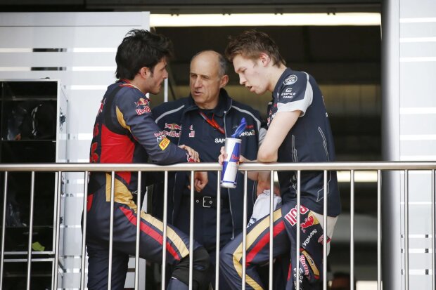 Carlos Sainz Franz Tost Daniil Kwjat Toro Rosso Scuderia Toro Rosso F1 ~Carlos Sainz (Toro Rosso), Franz Tost und Daniil Kwjat (Toro Rosso) ~ 