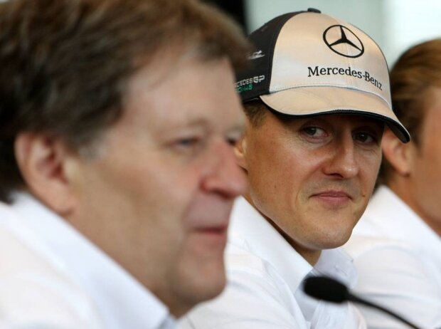 Titel-Bild zur News: Michael Schumacher, Nico Rosberg, Norbert Haug