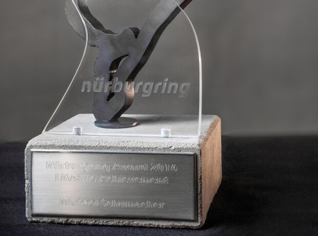 Titel-Bild zur News: Nürburgring-Award für Michael Schumacher