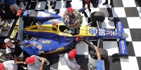 Bild zum Inhalt: Indy 500: Rookie Alexander Rossi gewinnt Jubiläumsrennen!