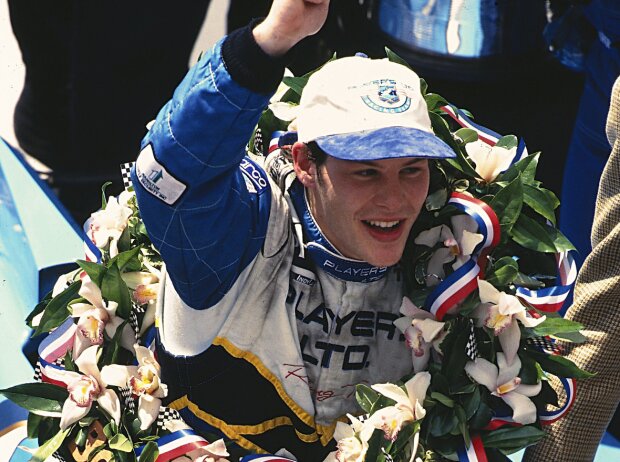 Titel-Bild zur News: Jacques Villeneuve beim Indy 500 1995