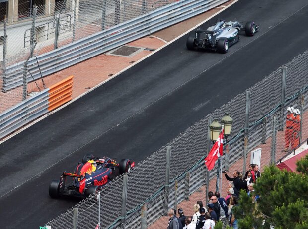 Lewis Hamilton, Daniel Ricciardo Lewis Hamilton, Daniel Ricciardo