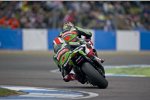 Jonathan Rea hinter Tom Sykes