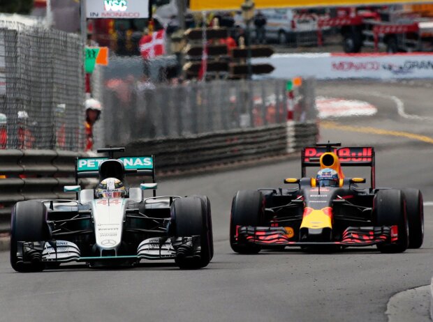 Lewis Hamilton, Daniel Ricciardo Lewis Hamilton, Daniel Ricciardo