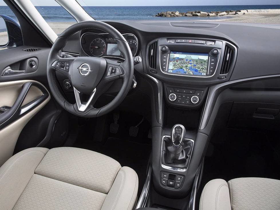 Opel Zafira Facelift 2016: Cockpit mit Touchscreen