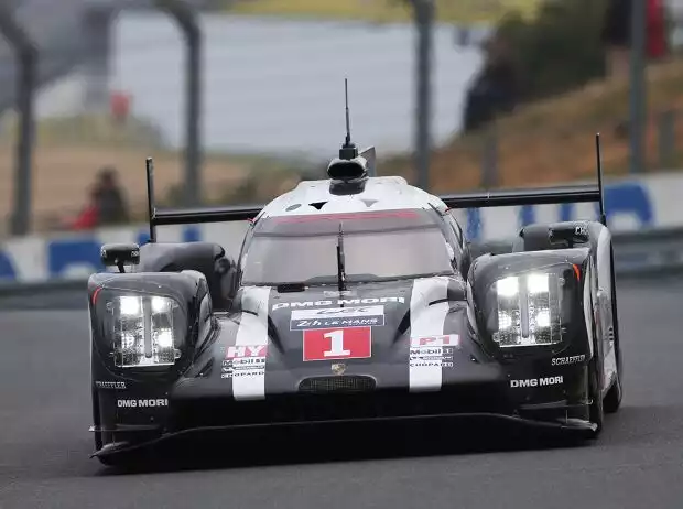 Titel-Bild zur News: Timo Bernhard, Mark Webber, Brendon Hartley