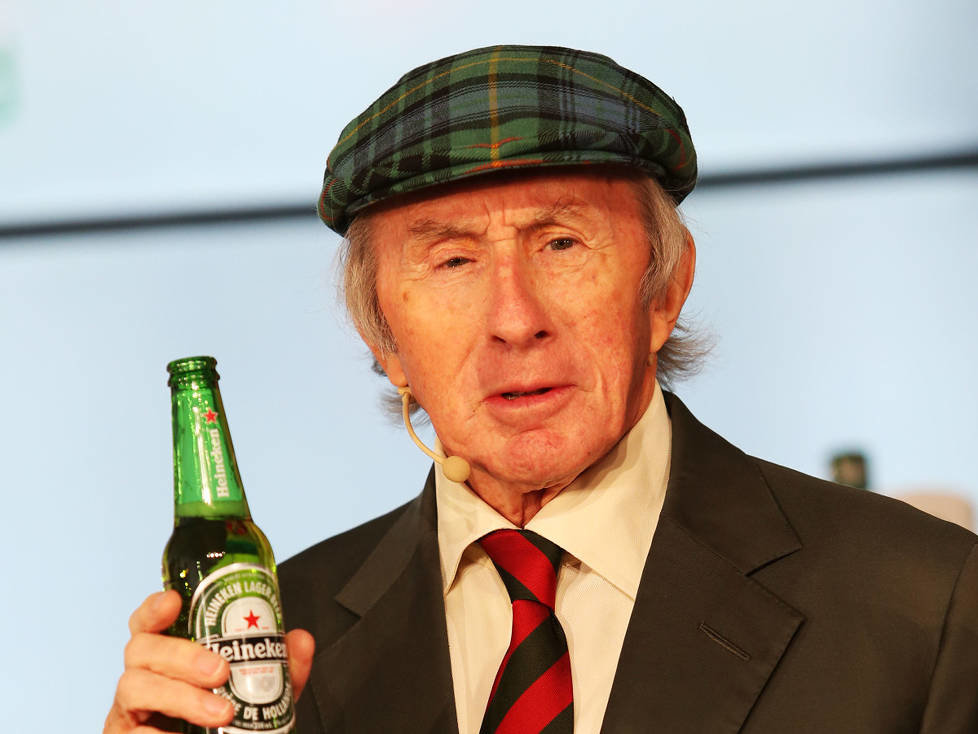 Jackie Stewart trinkt Heineken