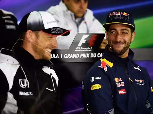 Jenson Button, Daniel Ricciardo Titel-Bild zur News: Jenson Button, Daniel Ricciardo