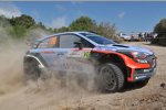 Thierry Neuville (Hyundai) und Nicolas Gilsoul 