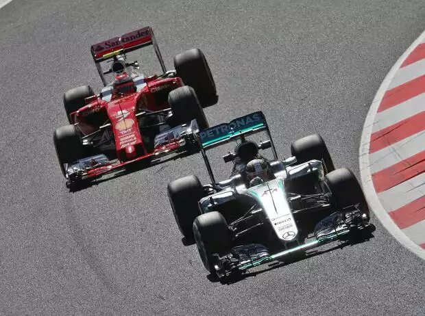 Titel-Bild zur News: Lewis Hamilton, Kimi Räikkönen