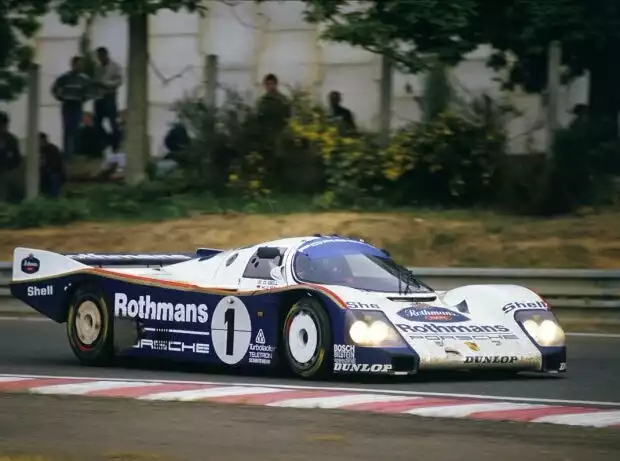 Hans-Joachim Stuck, Derek Bell, Al Holbert Titel-Bild zur News: Hans-Joachim Stuck, Derek Bell, Al Holbert