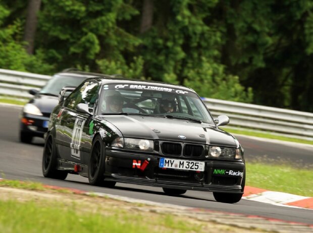 Daniel Neus und Philipp Korous sicherten sich im BMW E36 die Rookie-Wertung