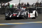 Timo Bernhard (Porsche) und Mark Webber (Porsche) und Brendon Hartley (Porsche) 