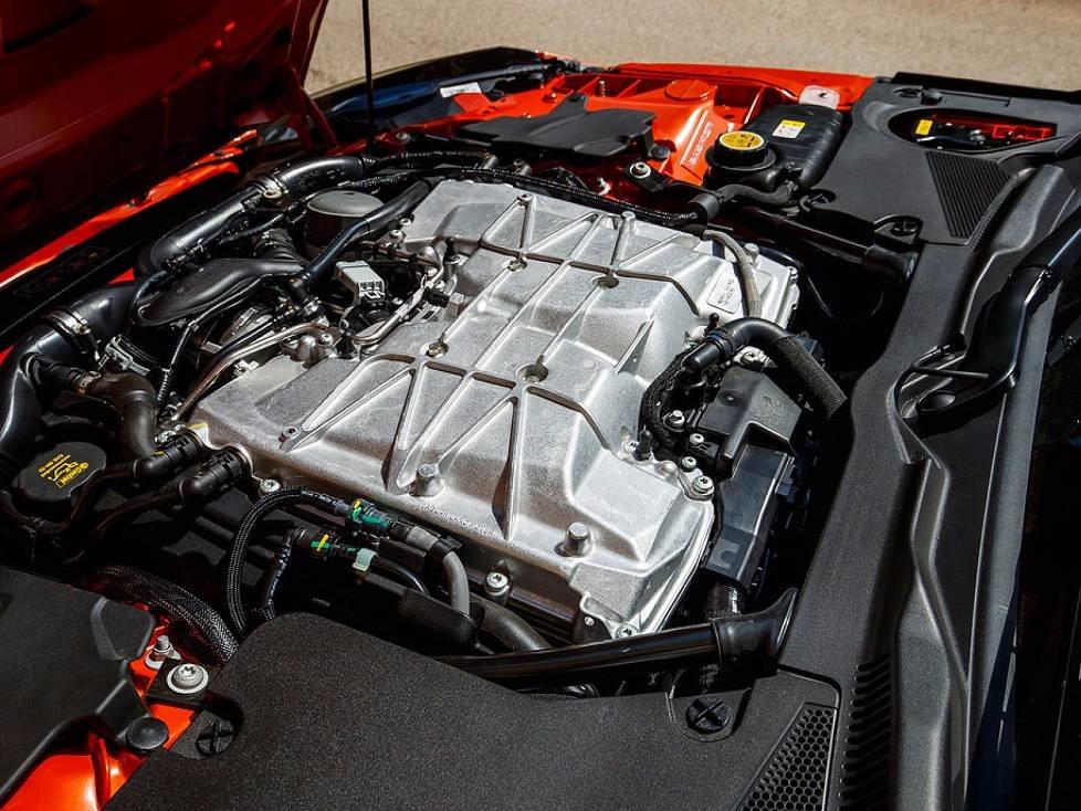Motor des Jaguar F-Type SVR 2016