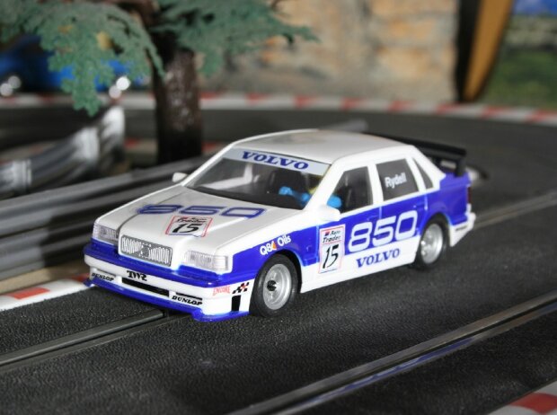 Volvo 850 BTCC von SCX (1998)