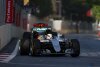 Bild zum Inhalt: Motormapping: Lewis Hamilton verzweifelt in Baku am Funk