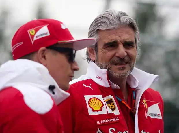 Maurizio Arrivabene, Kimi Räikkönen Titel-Bild zur News: Maurizio Arrivabene, Kimi Räikkönen