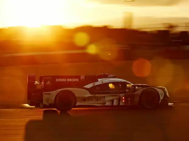 Timo Bernhard, Mark Webber Titel-Bild zur News: Timo Bernhard, Mark Webber