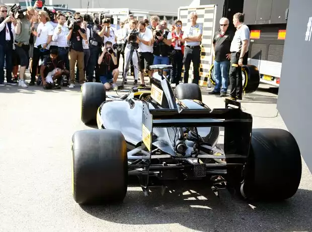 Pirelli-Auto 2017 Titel-Bild zur News: Pirelli-Auto 2017