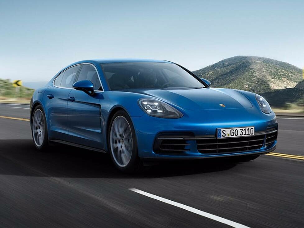 Porsche Panamera 4S 2016