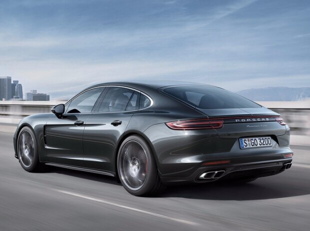 Porsche Panamera Turbo 