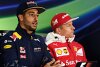 Bild zum Inhalt: Ricciardo richtet Ferrari aus: "Bleibe bis 2018 bei Red Bull"