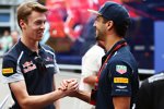 Daniil Kwjat (Toro Rosso) und Daniel Ricciardo (Red Bull) 