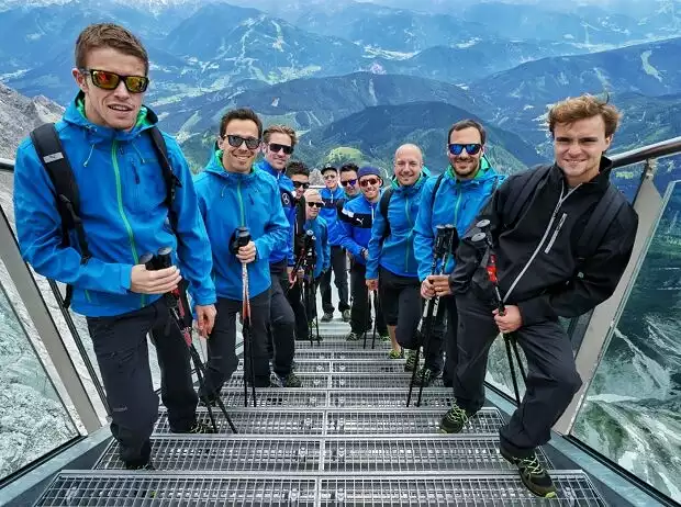 Mercedes-Piloten Titel-Bild zur News: Mercedes-Piloten