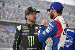 Kurt Busch (Stewart/Haas) und Jimmie Johnson (Hendrick) 