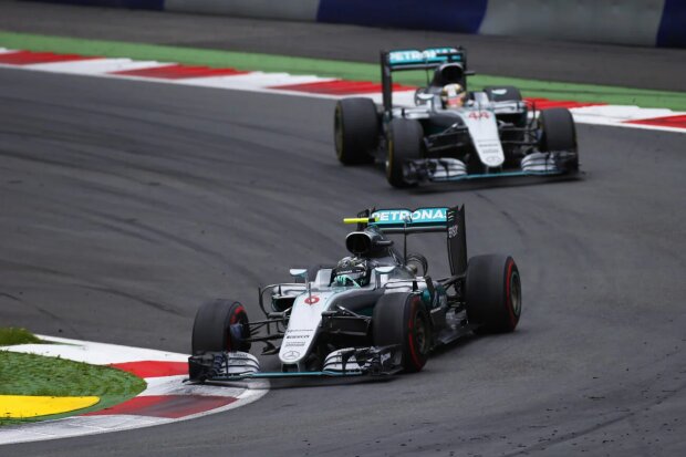 Nico Rosberg Lewis Hamilton Mercedes Mercedes AMG Petronas Formula One Team F1 ~Nico Rosberg (Mercedes) und Lewis Hamilton (Mercedes) ~ Nico Rosberg Lewis Hamilton Mercedes Mercedes AMG Petronas Formula One Team F1 ~Nico Rosberg (Mercedes) und Lewis Hamilton (Mercedes) ~