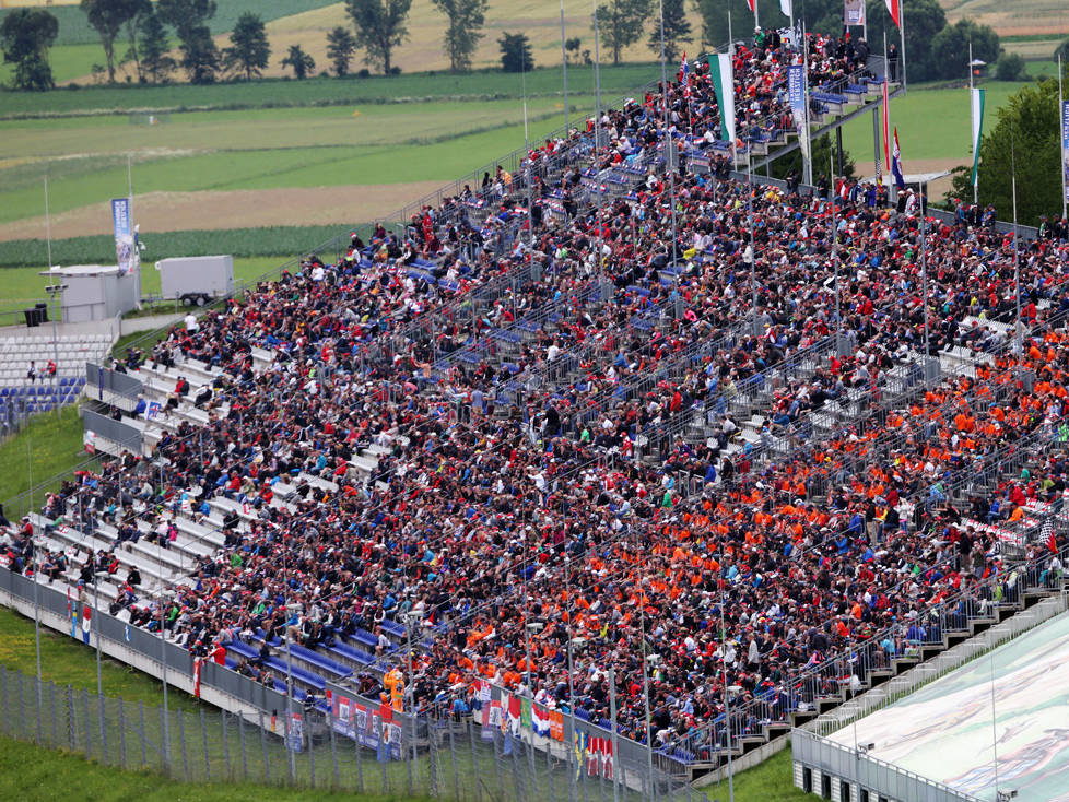 Tribüne