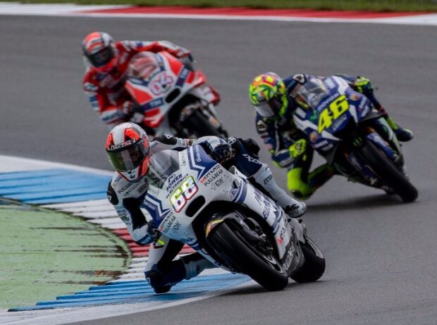 Yonny Hernandez, Valentino Rossi Yonny Hernandez, Valentino Rossi