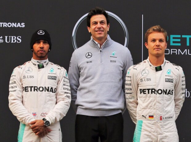 Lewis Hamilton, Toto Wolff, Nico Rosberg Lewis Hamilton, Toto Wolff, Nico Rosberg