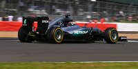 Bild zum Inhalt: Mercedes: Rosberg lässt Hamilton nach Defekt schuften