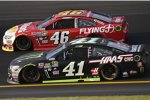 Kurt Busch (Stewart/Haas) und Michael Annett (HScott) 