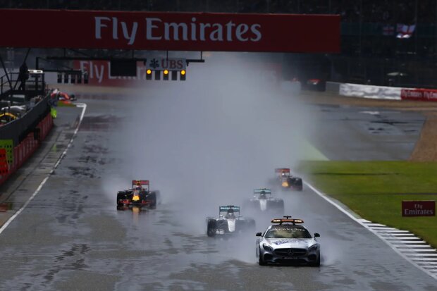 Lewis Hamilton Nico Rosberg Max Verstappen Daniel Ricciardo Mercedes Mercedes AMG Petronas Formula One Team F1Red Bull Red Bull Racing F1 ~Lewis Hamilton (Mercedes), Nico Rosberg (Mercedes), Max Verstappen (Red Bull) und Daniel Ricciardo (Red Bull) ~ 